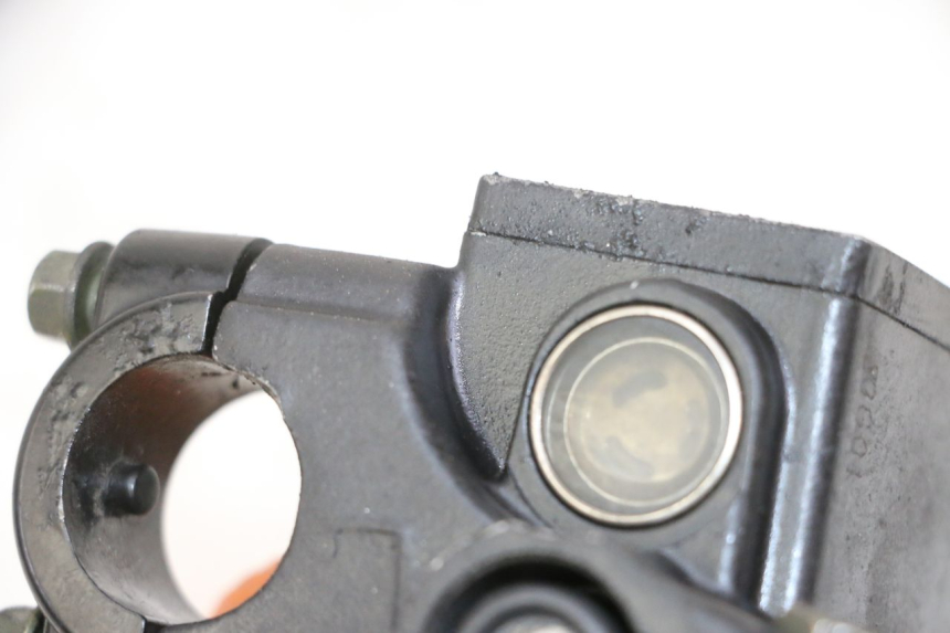 photo de POMPA HAMULCOWA PRZEDNIA PEUGEOT TWEET 4T 50 (2018 - 2022) - Szczegół części