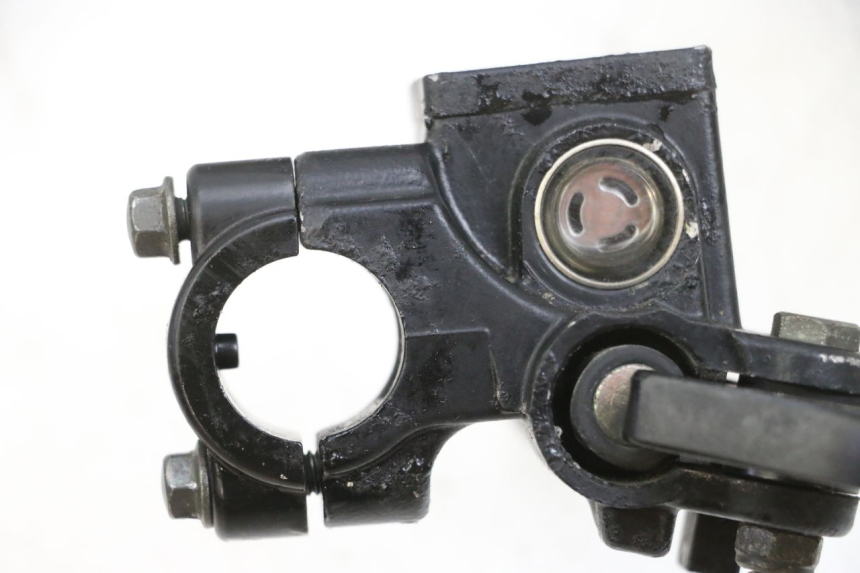 photo de POMPA HAMULCOWA PRZEDNIA PEUGEOT TWEET PRO EFI 4T 50 (2021 - 2022) - Inny kąt widzenia