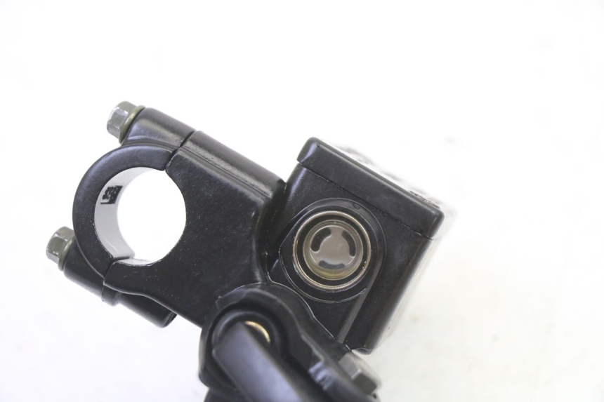 photo de POMPA HAMULCOWA PRZEDNIA PEUGEOT V-CLIC VCLIC 50 (2007 - 2013) - Zbliżenie techniczne