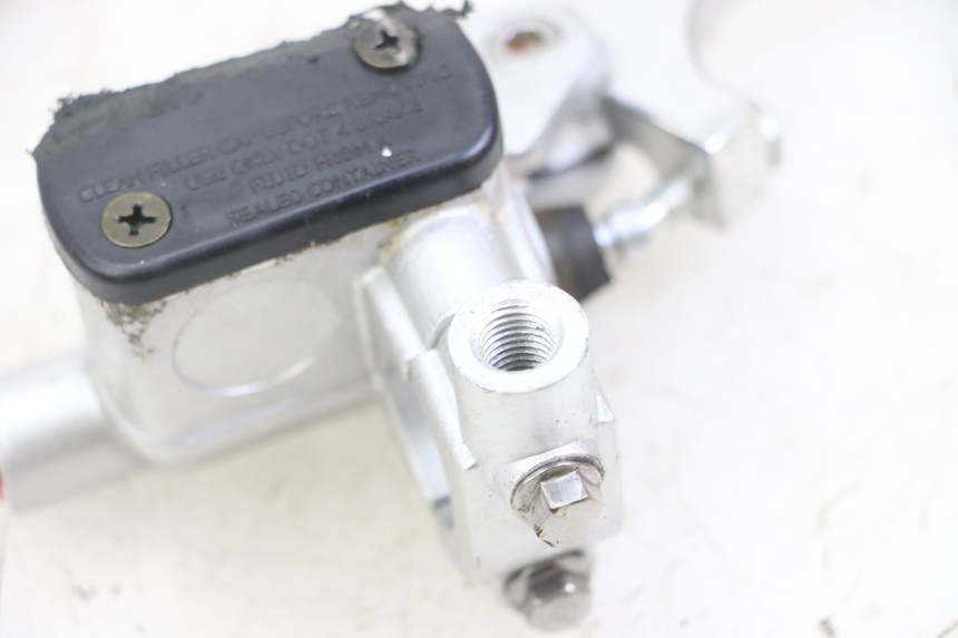 photo de POMPA HAMULCOWA PRZEDNIA VENT DERAPAGE 50 (2018 - 2023) - Punkty mocowania