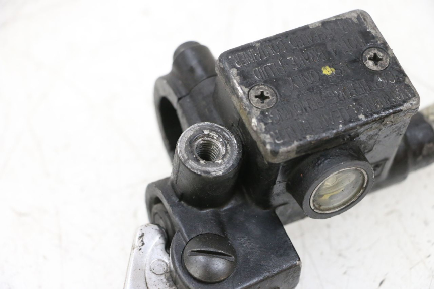 photo de POMPA HAMULCOWA PRZEDNIA PIAGGIO VESPA GTS SUPER IE 125 (2009 - 2016) - Punkty mocowania