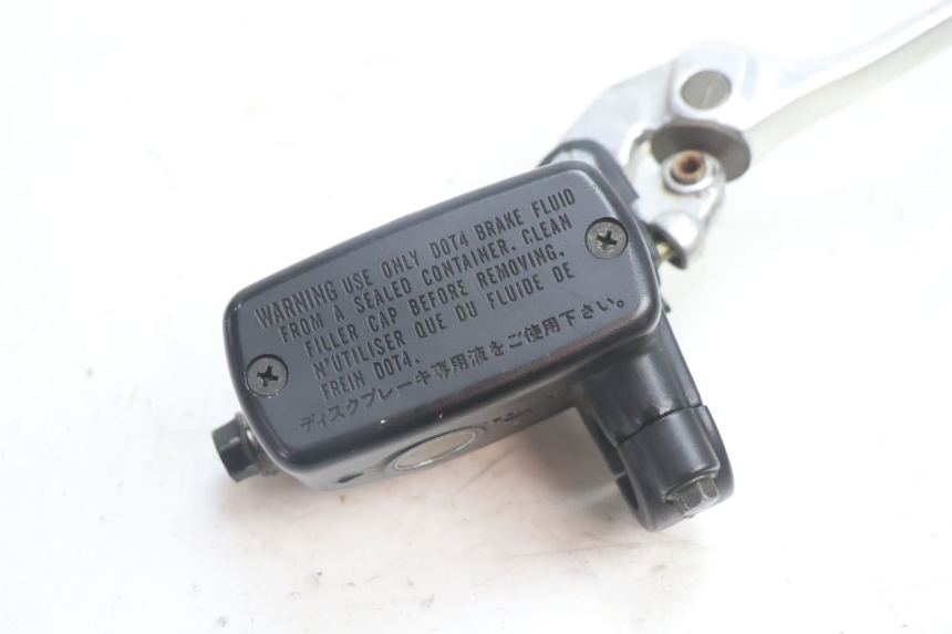 photo de POMPA HAMULCOWA PRZEDNIA HONDA VFR FI RC46 800 (1998 - 2001) - Szczegół części