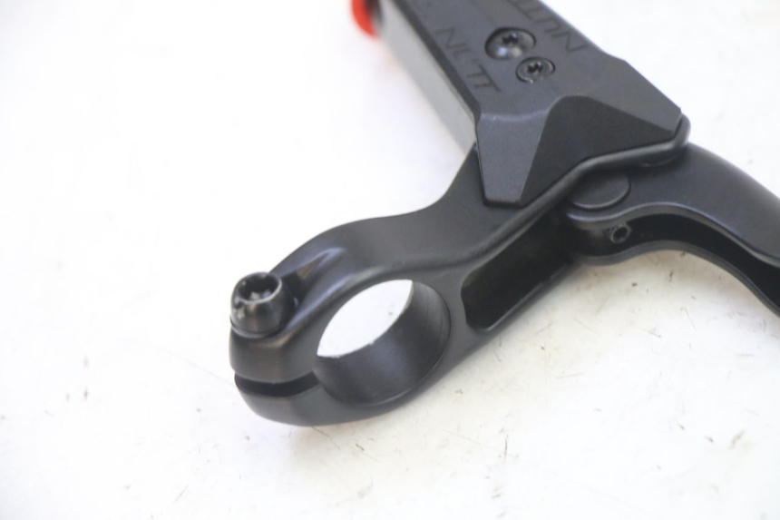 photo de POMPA HAMULCOWA PRZEDNIA DUALTRON VICTOR LIMITED 1 - Zbliżenie techniczne