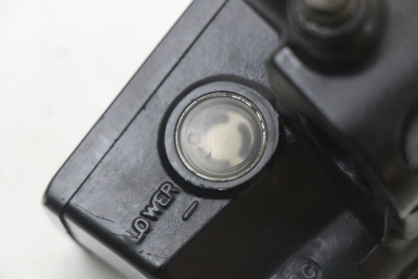 photo de POMPA HAMULCOWA PRZEDNIA SUZUKI VL INTRUDER 125 (2004 - 2007) - Punkty mocowania