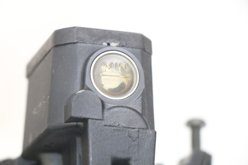 photo de POMPA HAMULCOWA PRZEDNIA YAMAHA XMAX X-MAX 125 (2006 - 2009) - Szczegół części