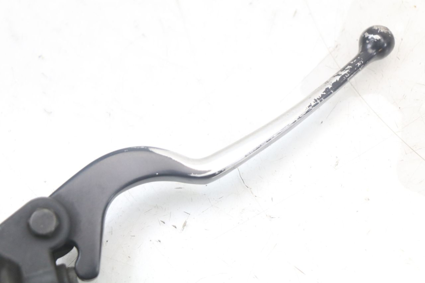 photo de POMPA HAMULCOWA PRZEDNIA YAMAHA XMAX X-MAX 125 (2006 - 2009) - Inny kąt widzenia