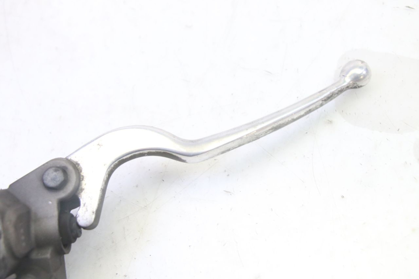 photo de POMPA HAMULCOWA PRZEDNIA YAMAHA X-MAX XMAX 125 (2010 - 2013) - Inny kąt widzenia