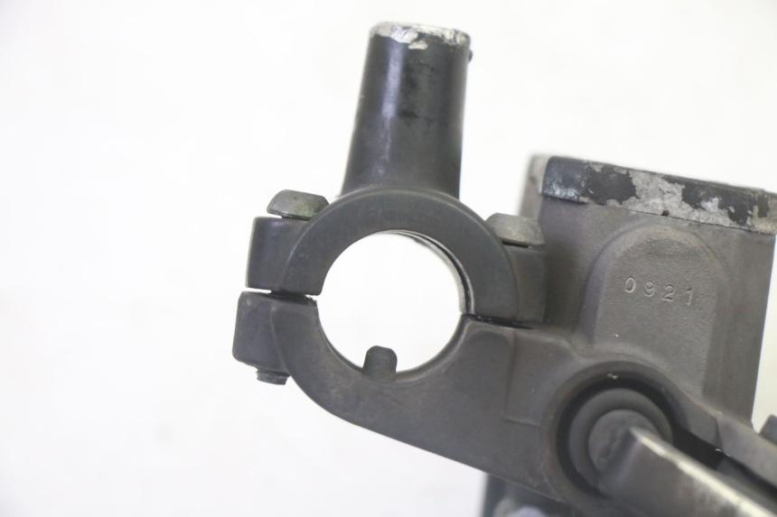 photo de POMPA HAMULCOWA PRZEDNIA YAMAHA X-MAX XMAX 125 (2010 - 2013) - Punkty mocowania