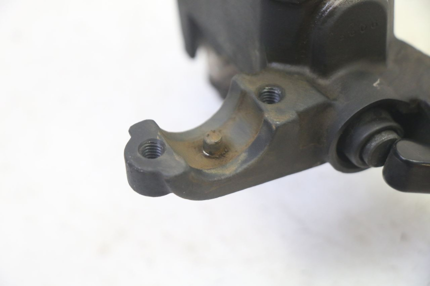 photo de POMPA HAMULCOWA PRZEDNIA YAMAHA X-MAX XMAX 250 (2006 - 2009) - Inny kąt widzenia