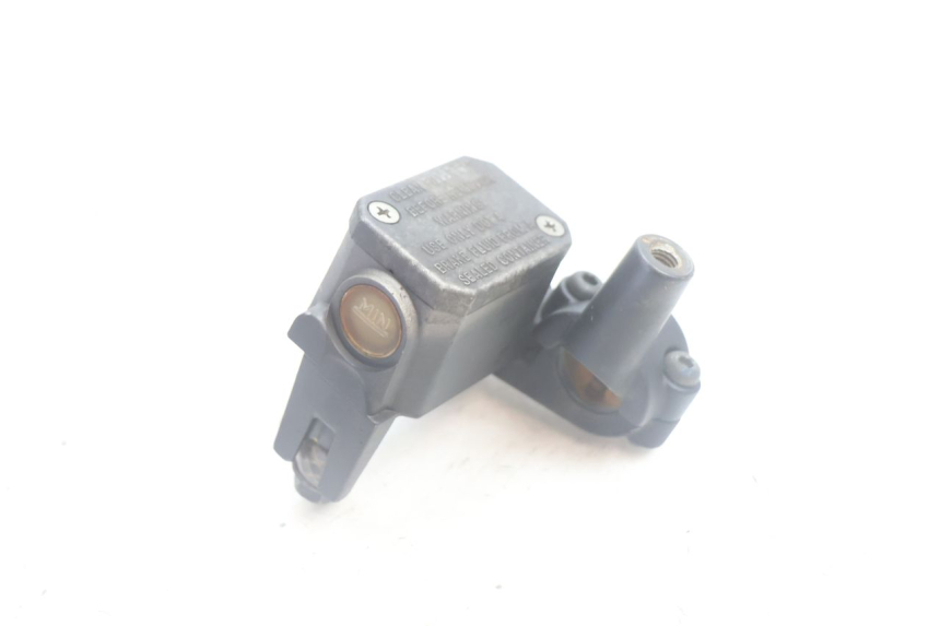 photo de POMPA HAMULCOWA PRZEDNIA YAMAHA XMAX X-MAX 125 (2006 - 2009) - Zoom stanu zużycia