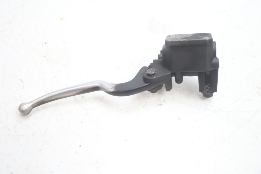 photo de POMPA HAMULCOWA PRZEDNIA YAMAHA XMAX X-MAX 125 (2006 - 2009) - Inny kąt widzenia