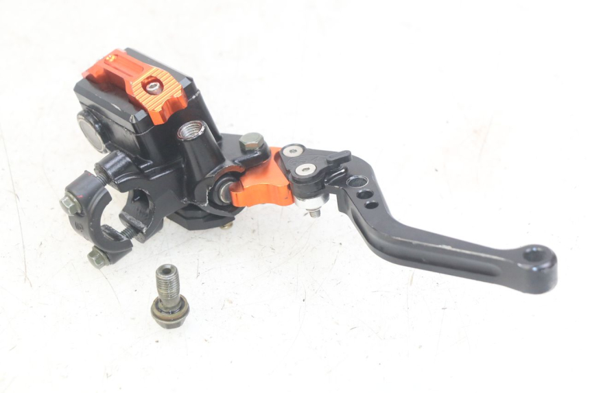 photo de POMPA HAMULCOWA PRZEDNIA ZHEJIANG XMOTOS XB-81 50 - Inny kąt widzenia