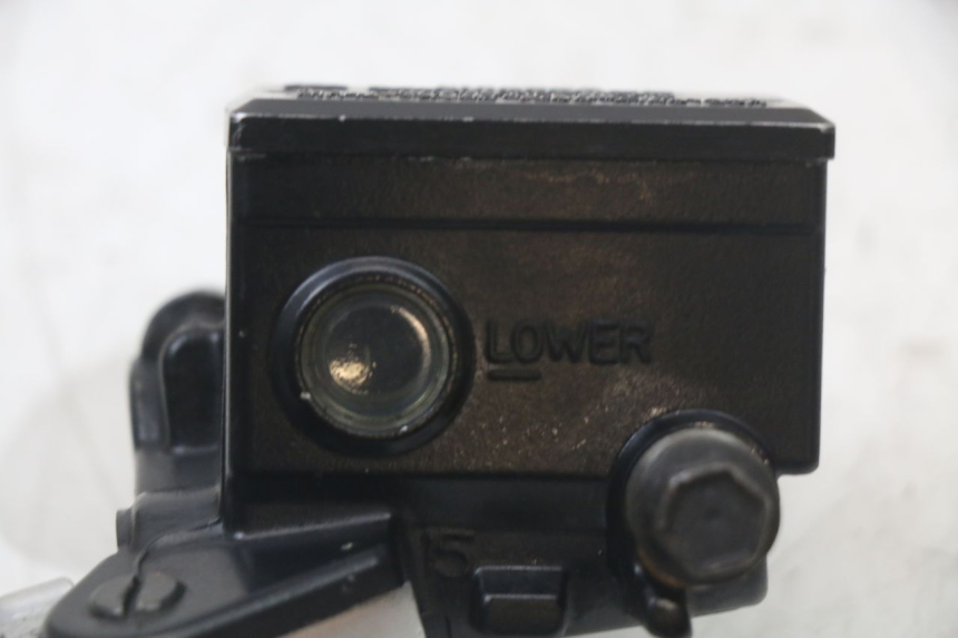 photo de POMPA HAMULCOWA PRZEDNIA YAMAHA FJR ABS 1300 (2006 - 2012) - Szczegół części