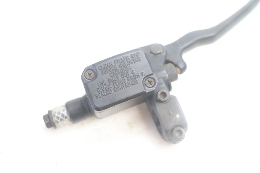 photo de POMPA HAMULCOWA PRZEDNIA YAMAHA YP MAJESTY 125 (2002 - 2006) - Szczegół części