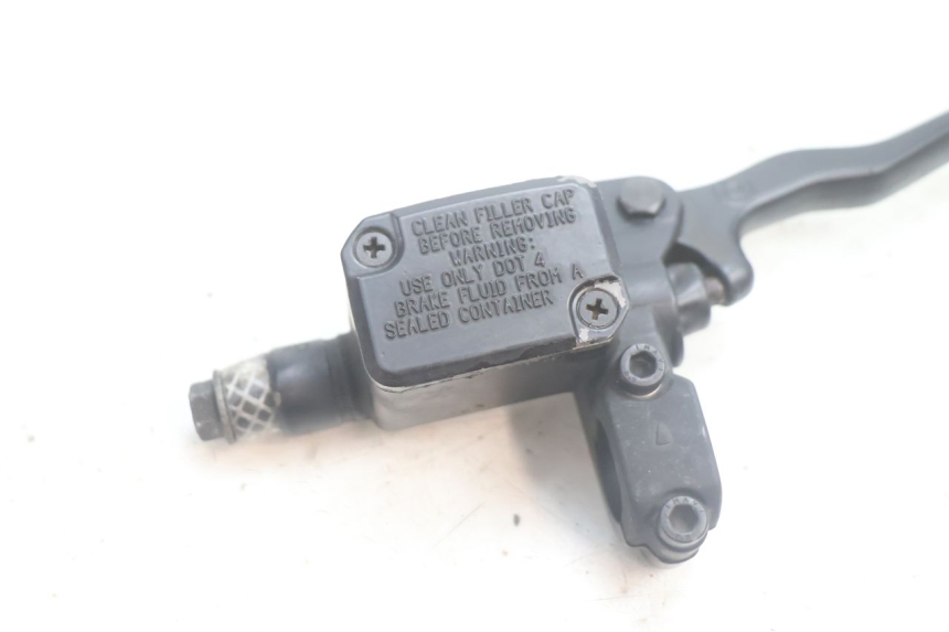 photo de POMPA HAMULCOWA PRZEDNIA YAMAHA YP MAJESTY 125 (2002 - 2006) - Szczegół części