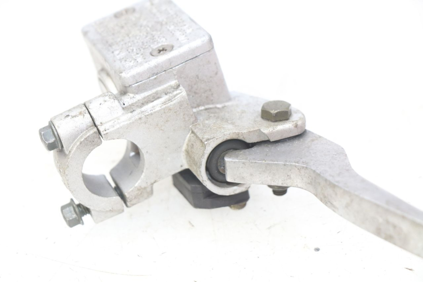 photo de POMPA HAMULCOWA PRZEDNIA YIYING YY50QT-10 50 (2007 - 2022) - Zbliżenie techniczne