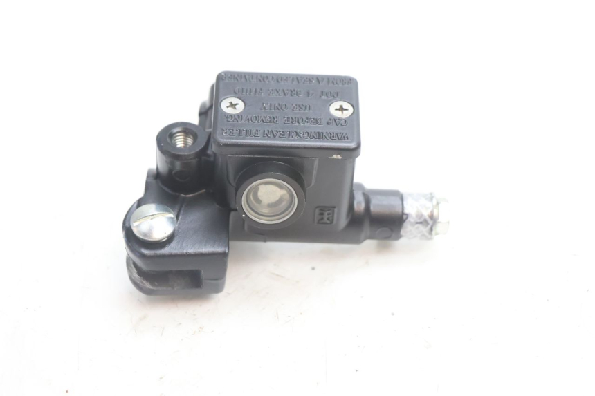 photo de POMPA HAMULCOWA PRZEDNIA PIAGGIO ZIP 2T 50 (2009 - 2019) - Zoom stanu zużycia