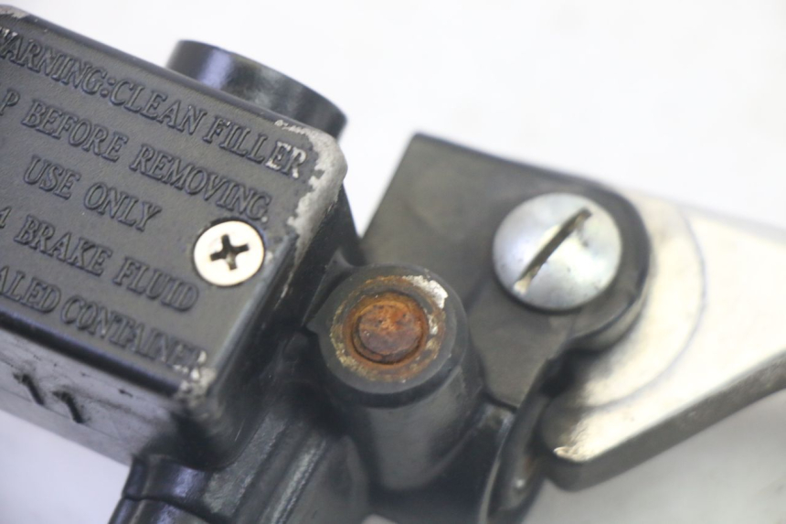 photo de POMPA HAMULCOWA PRZEDNIA PIAGGIO ZIP 4T 50 (2018 - 2020) - Inny kąt widzenia