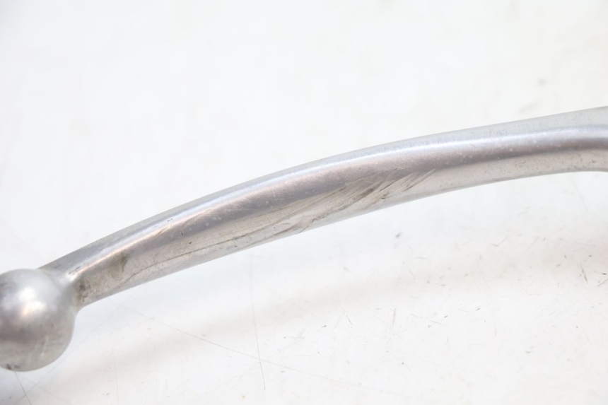photo de PRZEDNI CYLINDER GŁÓWNY KAWASAKI ZX-6R ZX6R 600 (2000 - 2002) - Zbliżenie techniczne