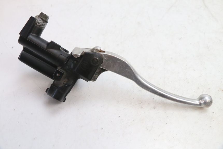 photo de GŁÓWNY CYLINDER SPRZĘGŁA YAMAHA FJR 1300 (2001 - 2005) - Punkty mocowania
