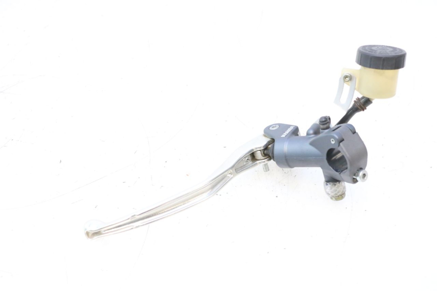 photo de GŁÓWNY CYLINDER SPRZĘGŁA DUCATI SS IE DS CARENEE 1000 (2002 - 2006) - Widok z bliska
