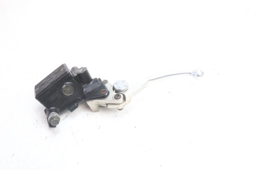 photo de GŁÓWNY CYLINDER SPRZĘGŁA YAMAHA XJR 1300 (1998 - 2002) - Zbliżenie techniczne