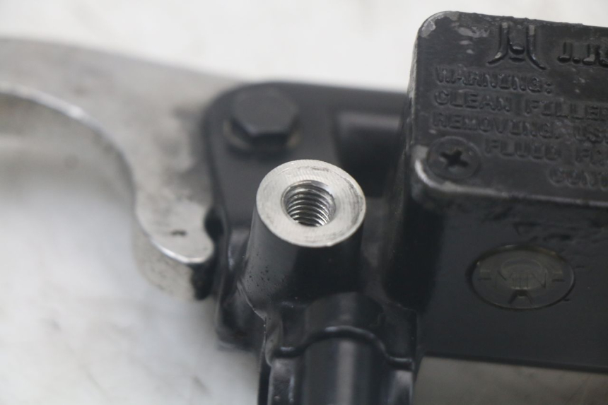 photo de POMPA HAMULCA TYLNEGO QUADRO 3D S 350 (2013 - 2018) - Punkty mocowania