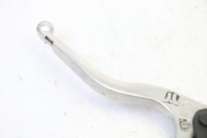 photo de POMPA HAMULCA TYLNEGO QUADRO 4 4D 350 (2015 - 2018) - Zbliżenie techniczne