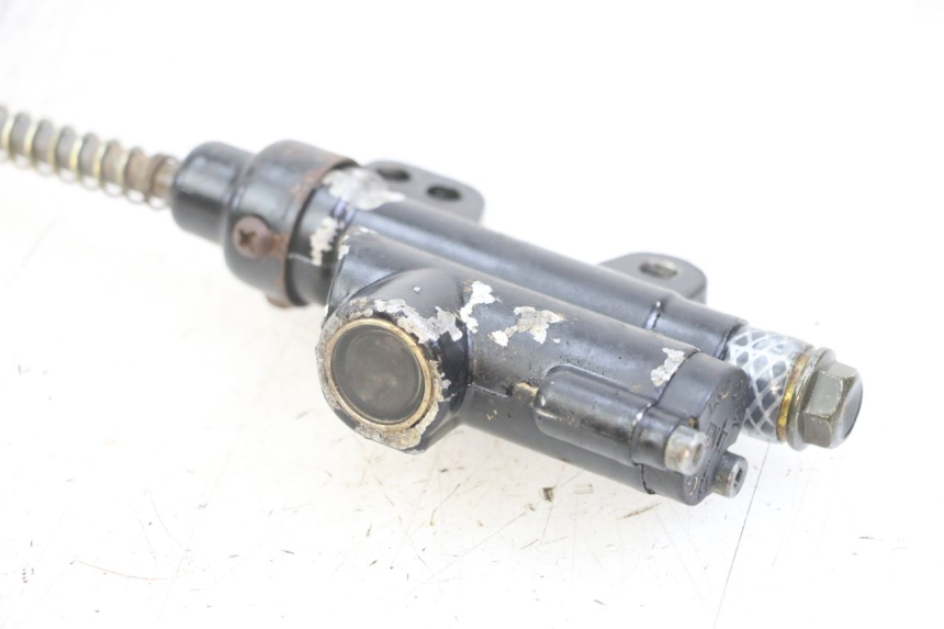 photo de POMPA HAMULCA TYLNEGO APOLLO RFZ 125 - Zbliżenie techniczne