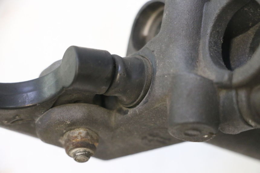 photo de POMPA HAMULCA TYLNEGO PEUGEOT ELYSTAR 50 (2002 - 2014) - Inny kąt widzenia