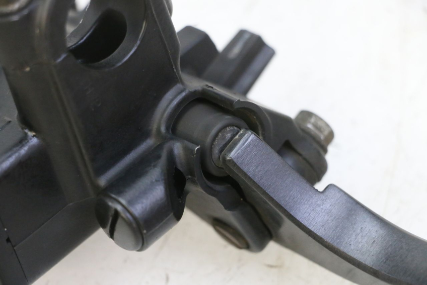 photo de POMPA HAMULCA TYLNEGO HONDA FES S-WING SWING ABS 125 (2007 - 2015) - Szczegół części