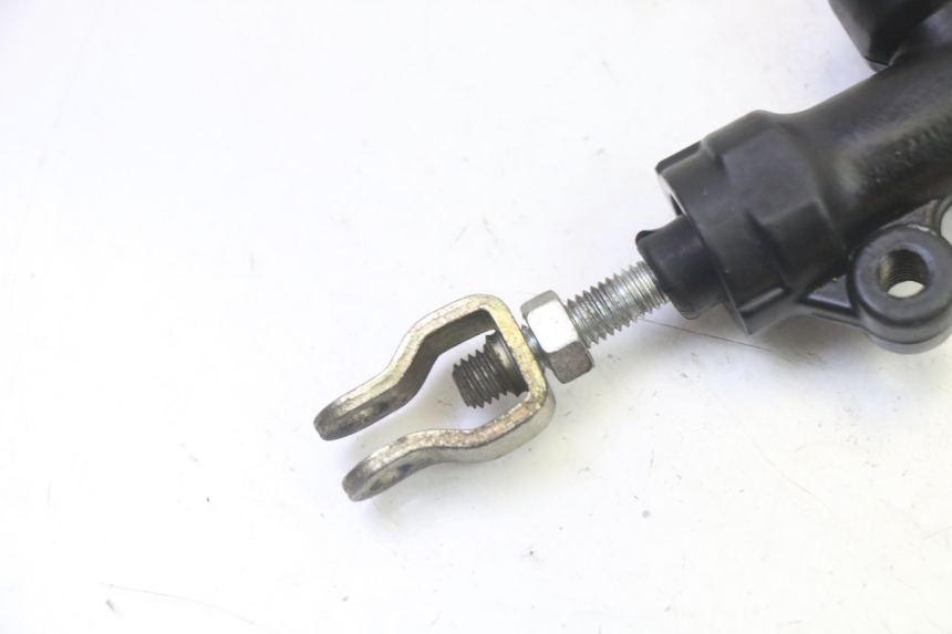 photo de POMPA HAMULCA TYLNEGO STAHO FH 50 (2018 - 2019) - Szczegół części