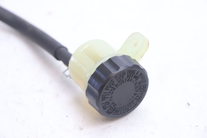 photo de TYLNY CYLINDER HAMULCOWY YAMAHA FJR 1300 (2001 - 2005) - Punkty mocowania