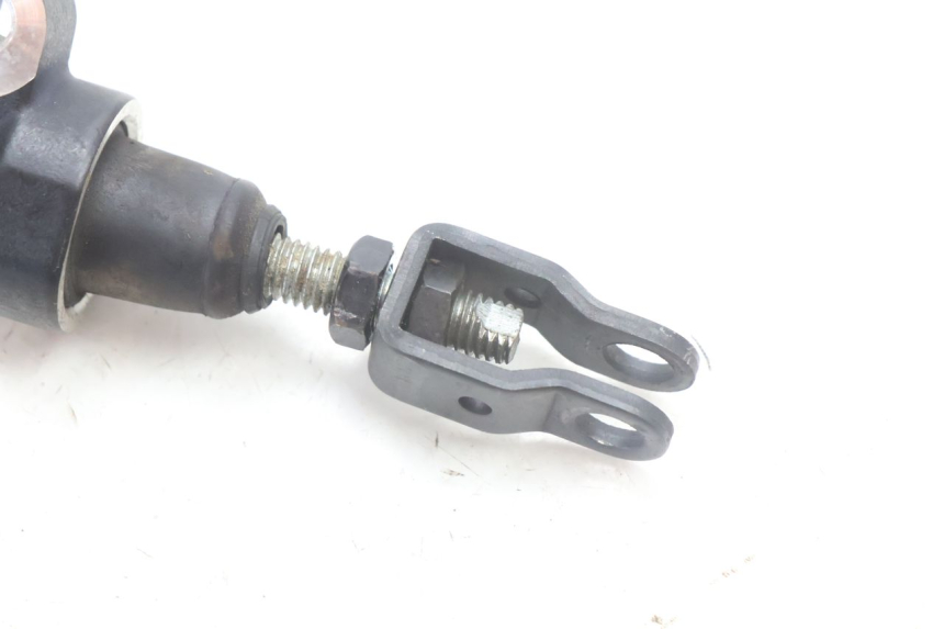 photo de POMPA HAMULCA TYLNEGO YAMAHA FZ8 800 (2010 - 2016) - Inny kąt widzenia