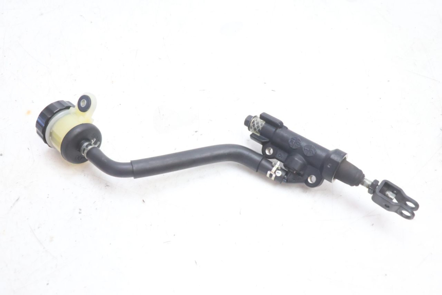 photo de POMPA HAMULCA TYLNEGO YAMAHA FZ8 800 (2010 - 2016) - Zbliżenie techniczne