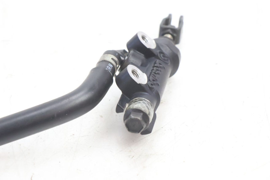 photo de POMPA HAMULCA TYLNEGO YAMAHA FZ8 800 (2010 - 2016) - Oznaczenia i referencje