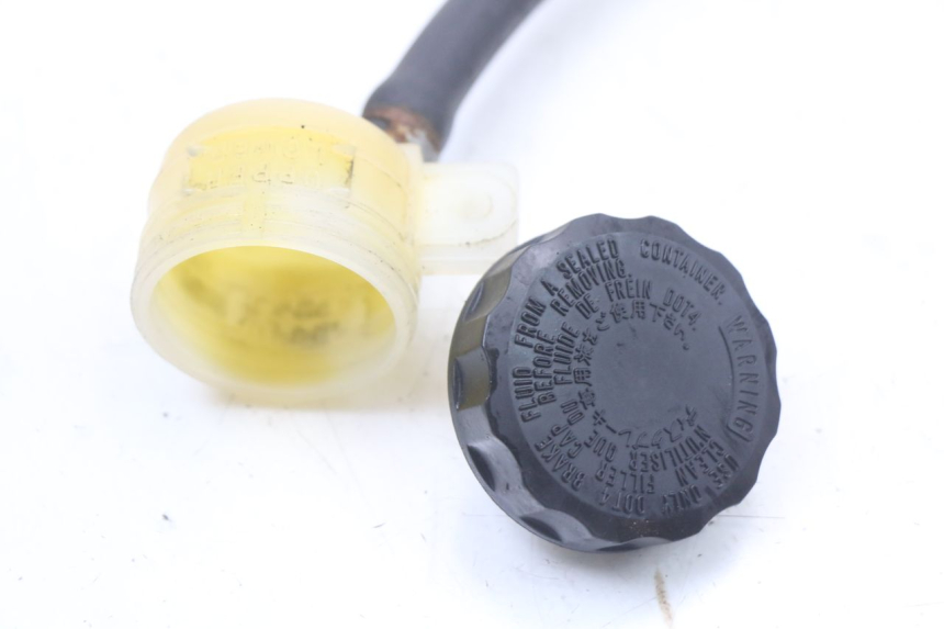 photo de POMPA HAMULCA TYLNEGO KAWASAKI GTR 1000 (1994 - 2004) - Część sprawdzona