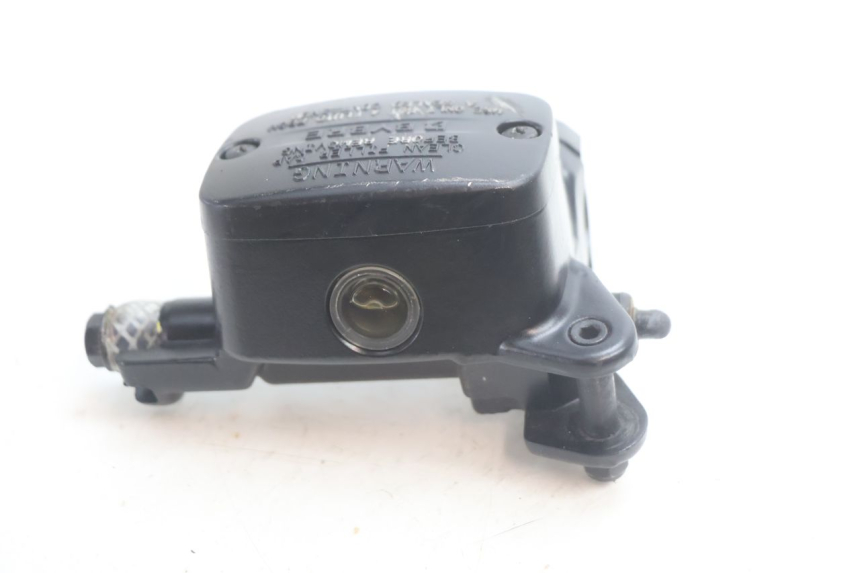photo de TYLNY CYLINDER HAMULCOWY PIAGGIO MP3 HPE 530 (2022 - 2026) - Inny kąt widzenia
