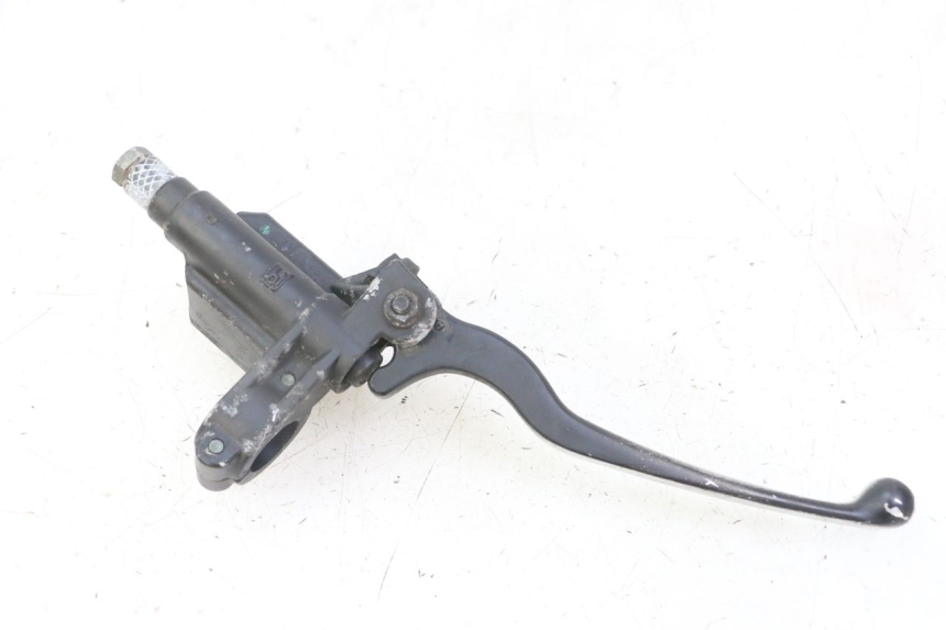 photo de POMPA HAMULCA TYLNEGO PIAGGIO MP3 LT 300 (2010 - 2016) - Zbliżenie techniczne