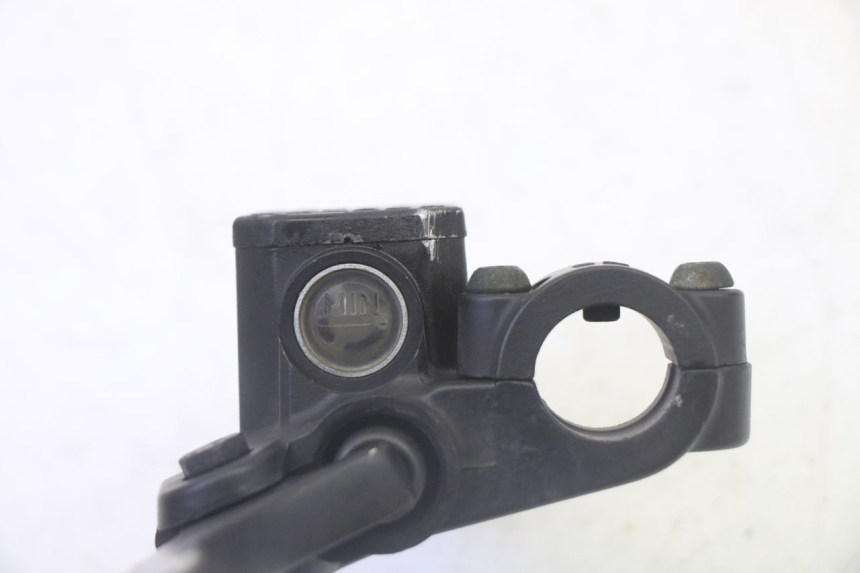 photo de POMPA HAMULCA TYLNEGO PIAGGIO MP3 LT 300 (2010 - 2016) - Zbliżenie techniczne