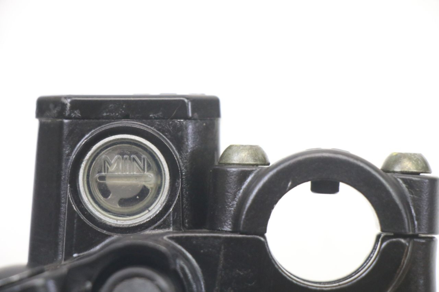 photo de POMPA HAMULCA TYLNEGO PIAGGIO MP3 500 (2014 - 2017) - Inny kąt widzenia