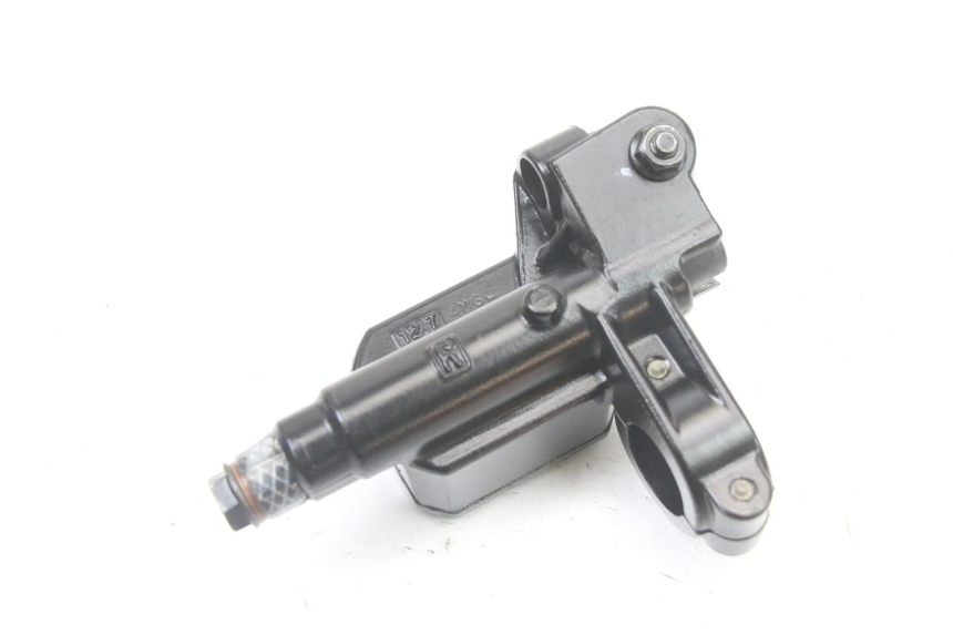 photo de POMPA HAMULCA TYLNEGO PIAGGIO MP3 500 (2014 - 2017) - Zbliżenie techniczne