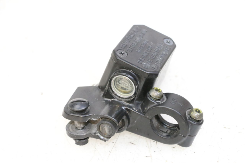 photo de POMPA HAMULCA TYLNEGO PIAGGIO MP3 500 (2014 - 2017) - Widok ogólny