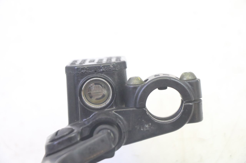 photo de POMPA HAMULCA TYLNEGO PIAGGIO MP3 500 (2016 - 2018) - Zbliżenie techniczne