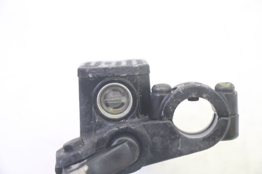 photo de POMPA HAMULCA TYLNEGO PIAGGIO MP3 RL 250 (2006 - 2010) - Zbliżenie techniczne