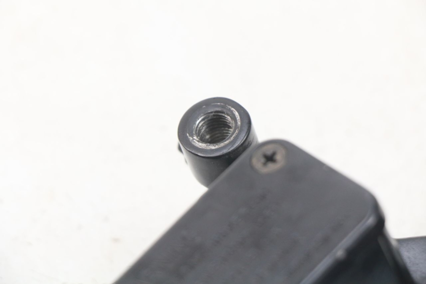 photo de POMPA HAMULCA TYLNEGO MBK MW TRYPTIK 125 (2017 - 2022) - Szczegół części