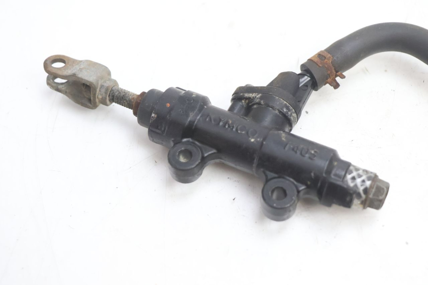 photo de TYLNY CYLINDER HAMULCOWY KYMCO MXU R 250 (2004 - 2010) - Zbliżenie techniczne