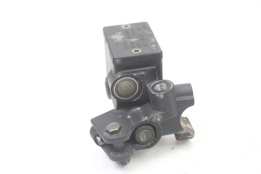 photo de POMPA HAMULCA TYLNEGO PEUGEOT CITYSTAR 2T 50 (2018 - 2021) - Zbliżenie techniczne