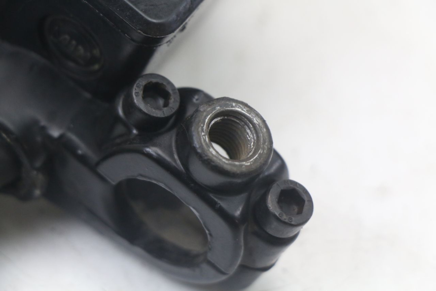 photo de POMPA HAMULCA TYLNEGO PIAGGIO BEVERLY 125 (1998 - 2005) - Inny kąt widzenia