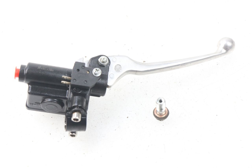 photo de POMPA HAMULCA TYLNEGO RED ELECTRIC RED E PRO 1 (2017 - 2019) - Zoom stanu zużycia